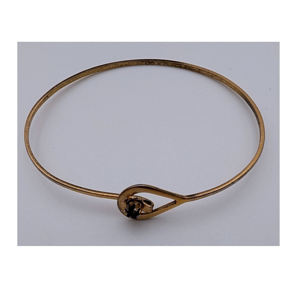 Vintage Avon Gold Tone Bangle Bracelet Hook Eye Teardrop Red Rhinestone Accent